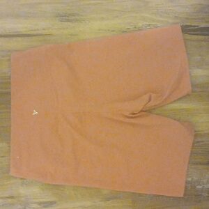 EUC Old Navy Women's High-waisted StudioSmooth Bike Shorts. Medium. 6' Inseam.